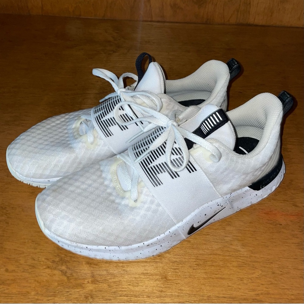 Nike Womens In-Season TR 9 Training Shoes